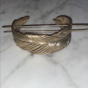 Chloe & ISABEL/Jen Atkin Gold Leaf Bun Cuff